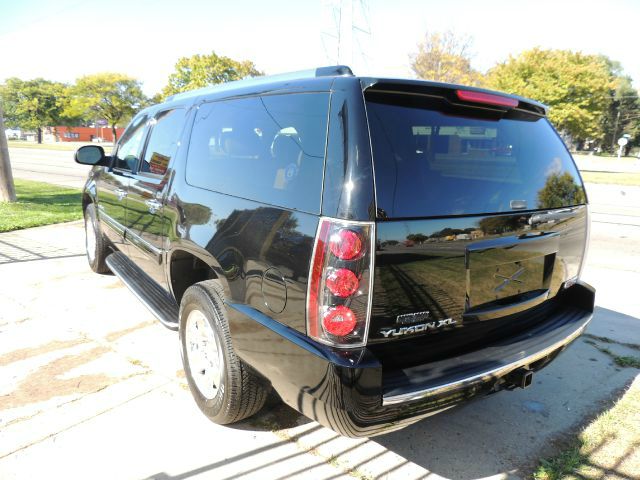 GMC Yukon XL 2007 photo 1