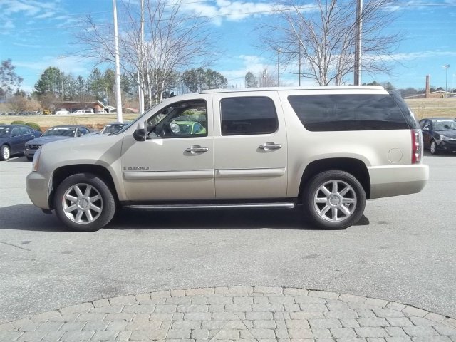 GMC Yukon XL 2008 photo 1