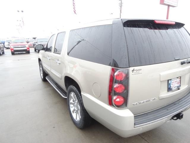 GMC Yukon XL 2008 photo 1