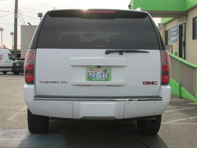 GMC Yukon XL 2008 photo 1