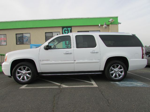 GMC Yukon XL 2008 photo 3