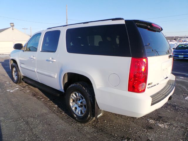 GMC Yukon XL 2008 photo 1