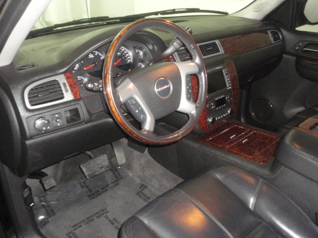 GMC Yukon XL 2008 photo 1