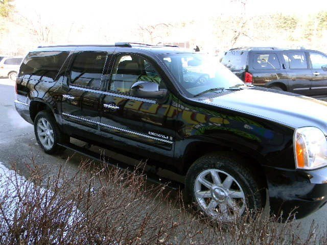 GMC Yukon XL 2008 photo 3