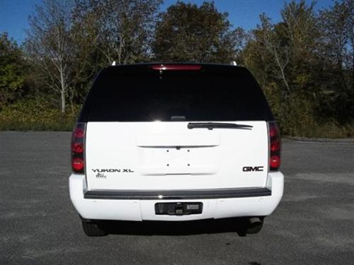 GMC Yukon XL 2008 photo 2
