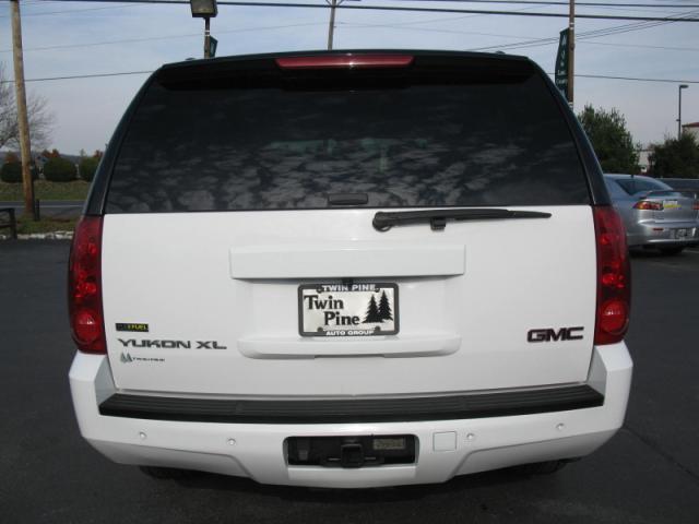 GMC Yukon XL 2008 photo 3