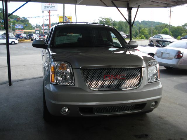 GMC Yukon XL SLT SUV
