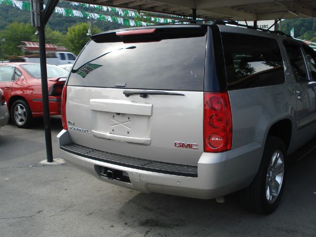 GMC Yukon XL 2008 photo 3