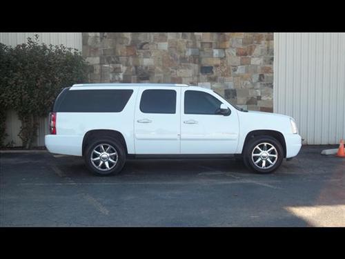 GMC Yukon XL 2008 photo 3
