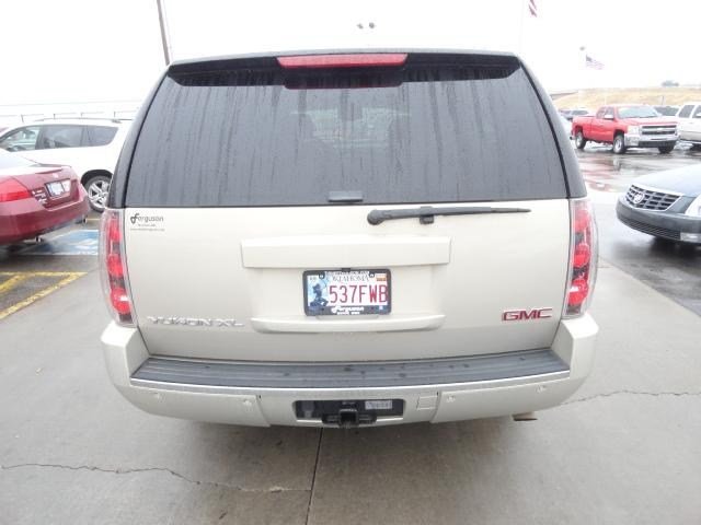 GMC Yukon XL 2008 photo 1