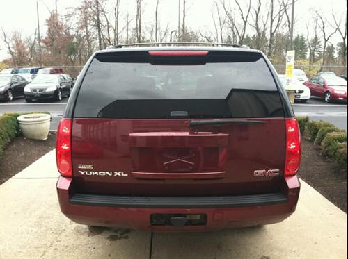 GMC Yukon XL 2008 photo 3