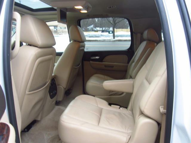 GMC Yukon XL 2008 photo 3
