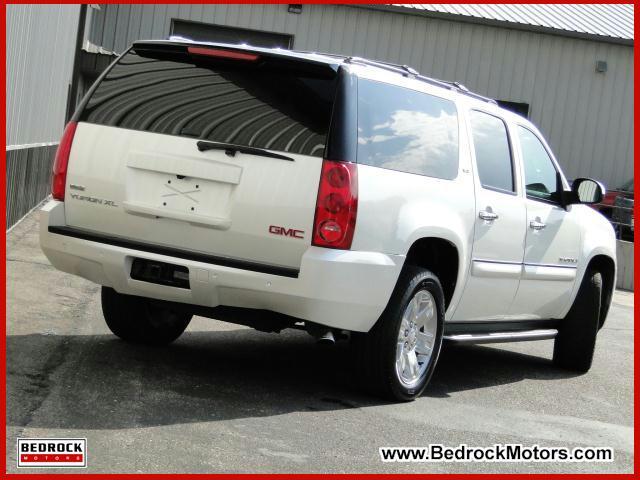GMC Yukon XL 2008 photo 2
