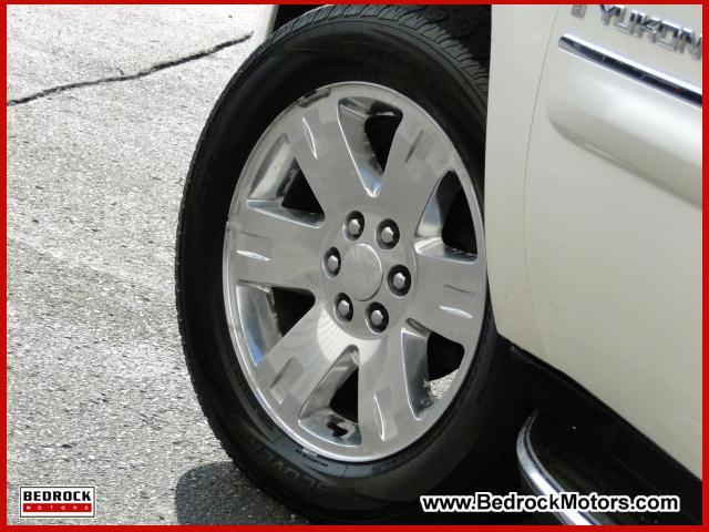 GMC Yukon XL 2008 photo 3