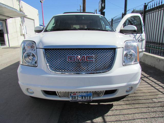 GMC Yukon XL 2008 photo 3