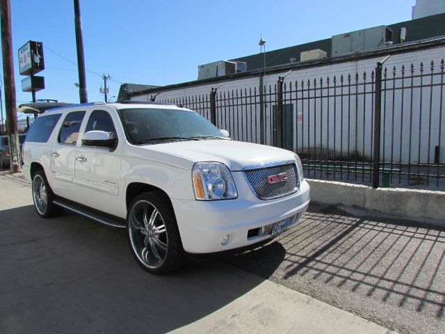 GMC Yukon XL 2008 photo 4
