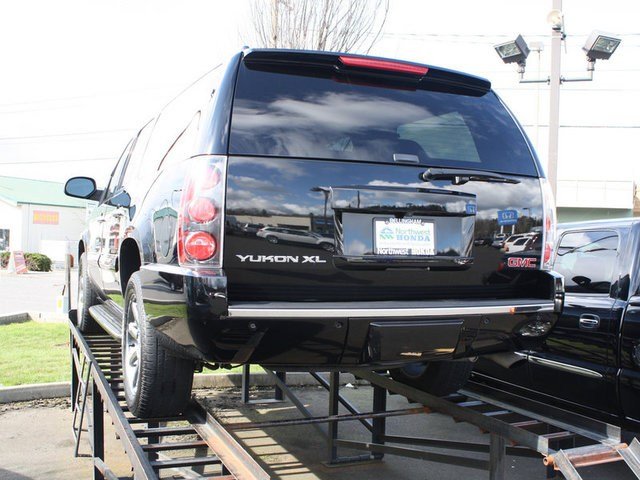 GMC Yukon XL 2008 photo 3