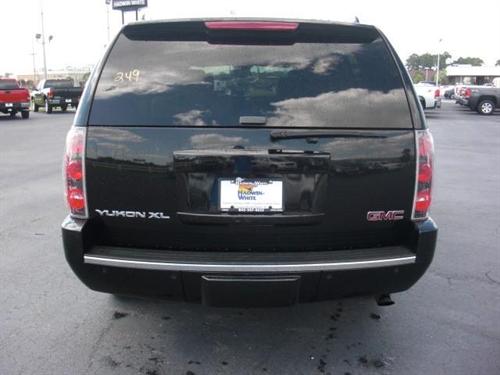 GMC Yukon XL 2008 photo 2