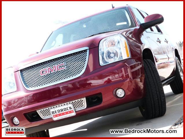 GMC Yukon XL 2008 photo 2