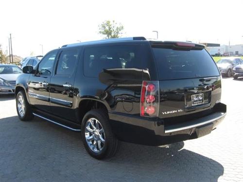 GMC Yukon XL 2008 photo 4