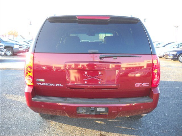 GMC Yukon XL 2008 photo 4