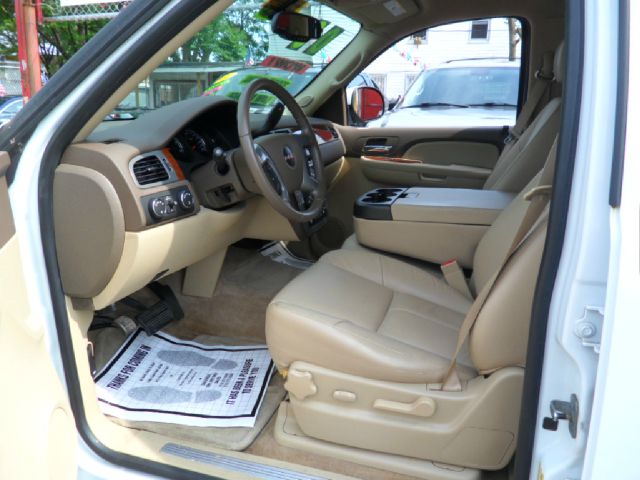 GMC Yukon XL 2008 photo 28