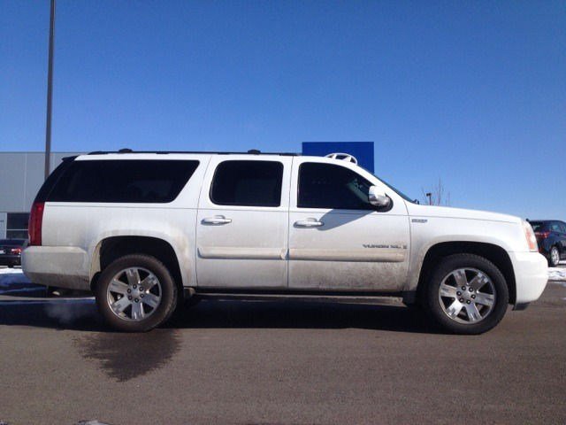 GMC Yukon XL 2008 photo 1