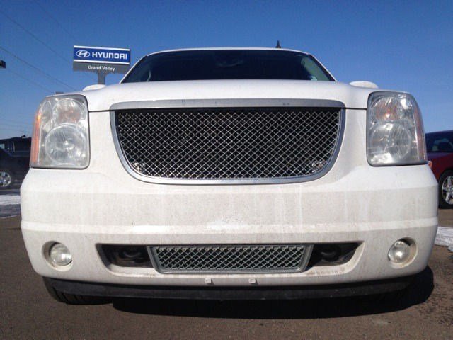 GMC Yukon XL 2008 photo 2