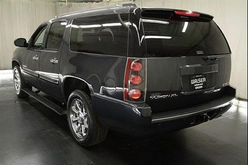 GMC Yukon XL 2008 photo 2