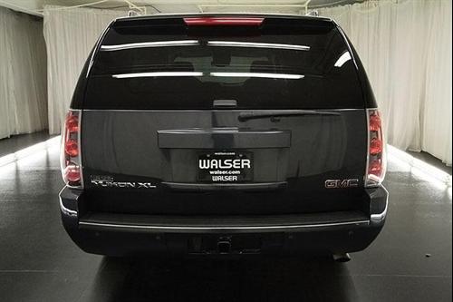 GMC Yukon XL 2008 photo 3
