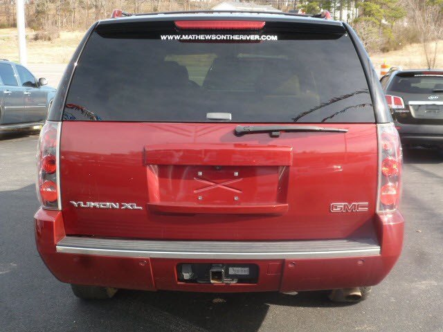 GMC Yukon XL 2008 photo 1