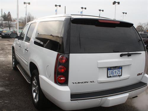 GMC Yukon XL 2008 photo 2