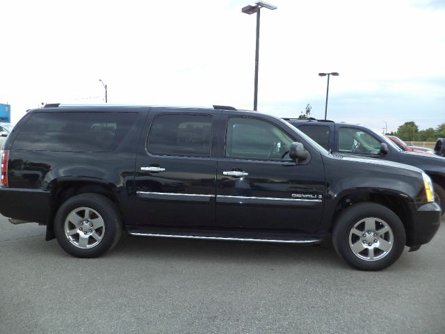 GMC Yukon XL 2008 photo 3