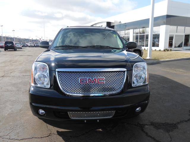 GMC Yukon XL 2008 photo 1