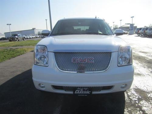 GMC Yukon XL 2008 photo 2
