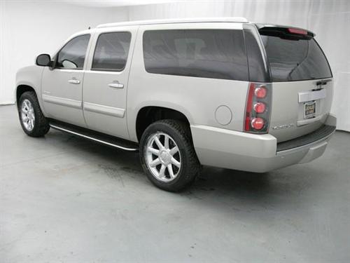 GMC Yukon XL 2008 photo 3