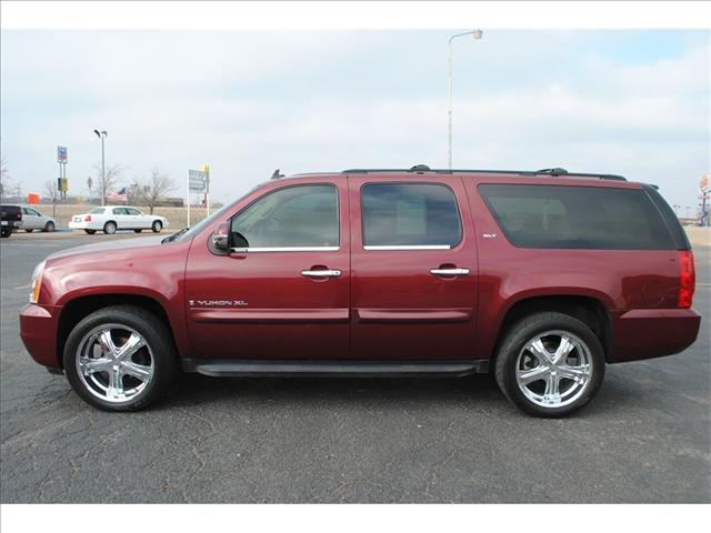 GMC Yukon XL 2008 photo 1