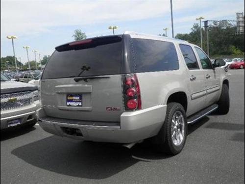 GMC Yukon XL 2008 photo 3