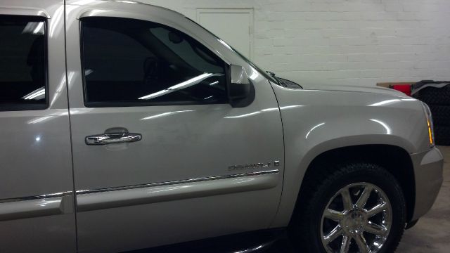 GMC Yukon XL 2008 photo 4