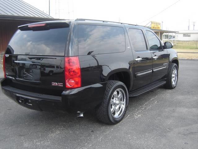 GMC Yukon XL 2008 photo 2