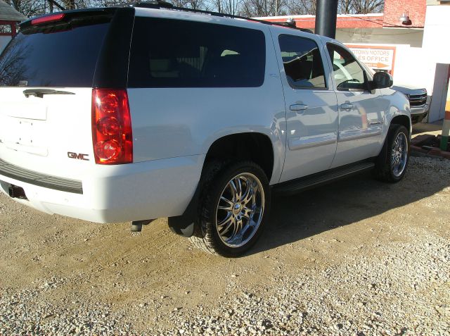 GMC Yukon XL 2008 photo 2