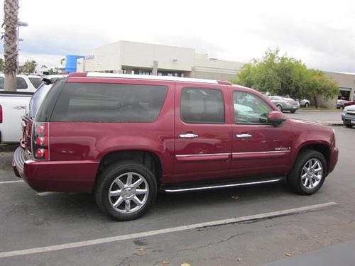 GMC Yukon XL 2008 photo 1
