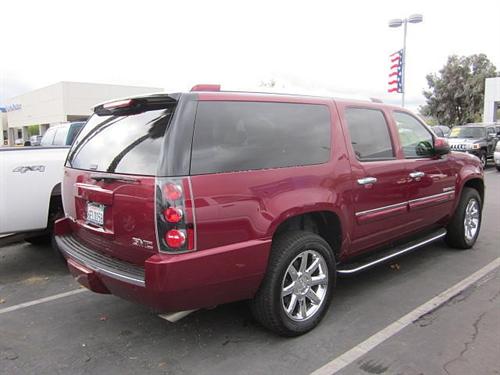 GMC Yukon XL 2008 photo 2