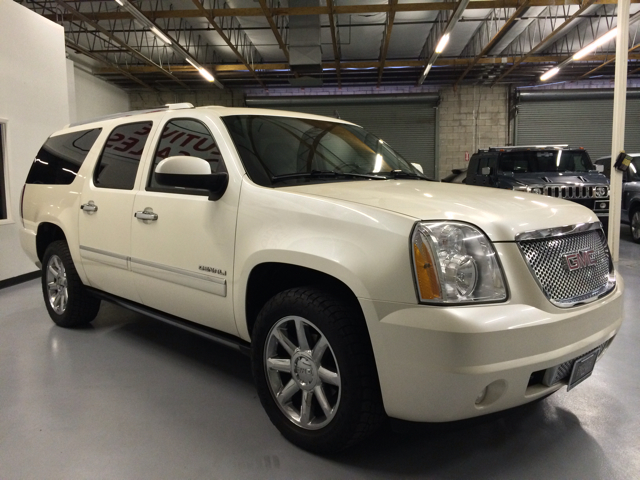GMC Yukon XL 2009 photo 1
