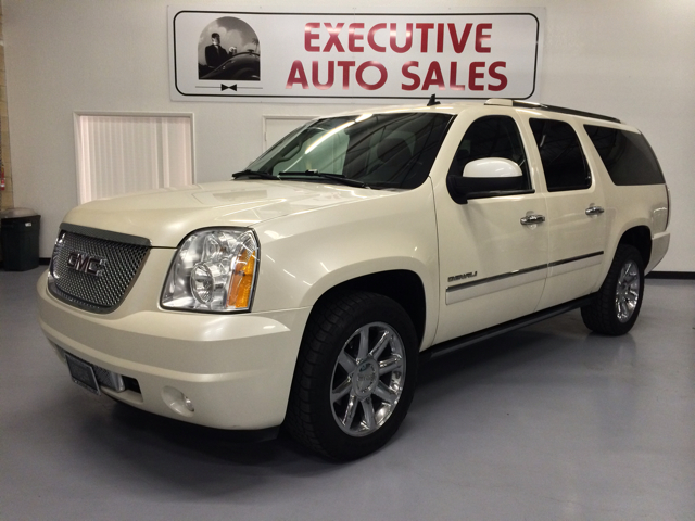 GMC Yukon XL 2009 photo 2