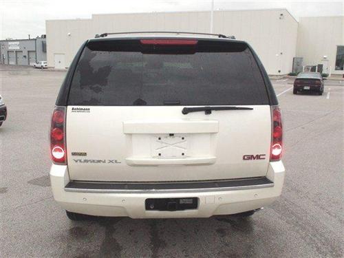 GMC Yukon XL 2009 photo 4