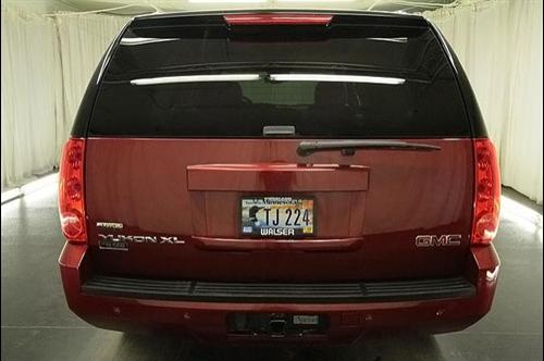 GMC Yukon XL 2009 photo 3