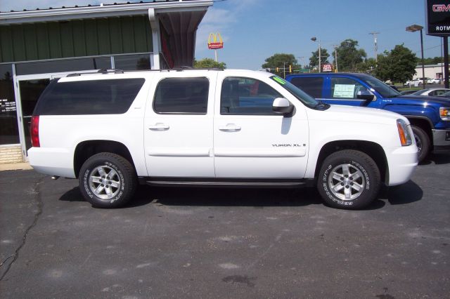 GMC Yukon XL 2009 photo 4