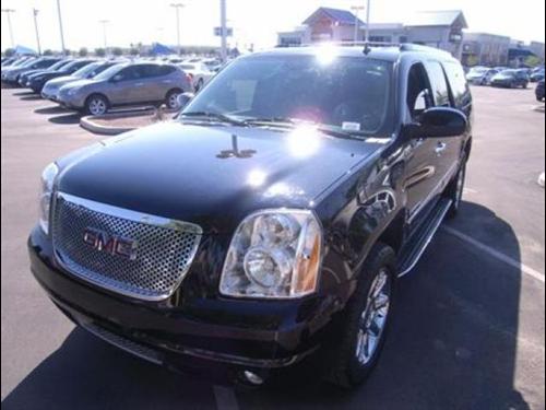 GMC Yukon XL 2009 photo 2