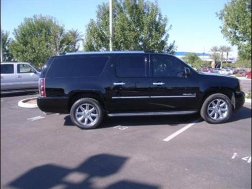 GMC Yukon XL 2009 photo 3